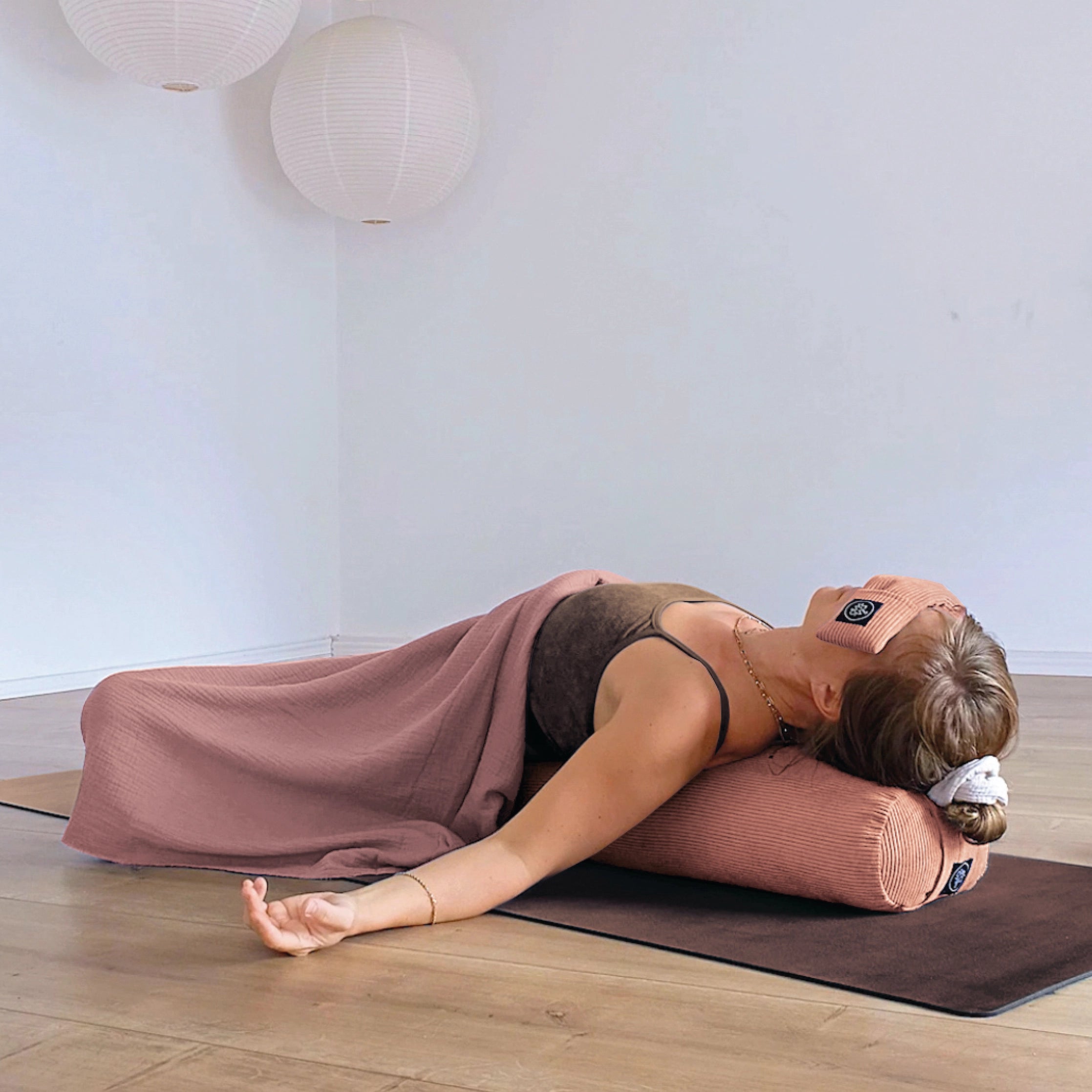 Design Yoga Bolster - Blush Cord